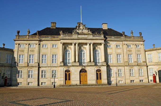 cung điện Amalienborg