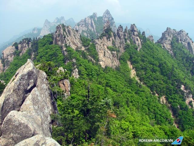 6 ngọn núi đẹp nhất xứ sở Kim Chi