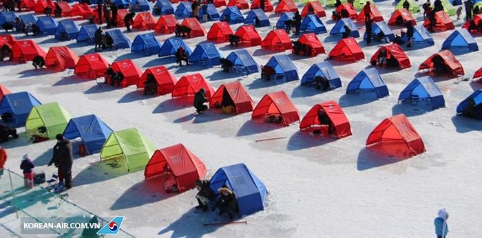 Lễ hội câu cá trên băng ở Pyeongchang