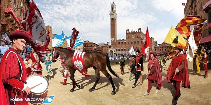 Hòa mình vào lễ hội đua ngựa Palio độc đáo của Ý