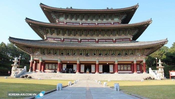 Đi tìm những ngôi chùa nổi tiếng nhất xứ kim chi